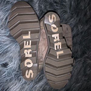 Joan of Arctic sorrel boots